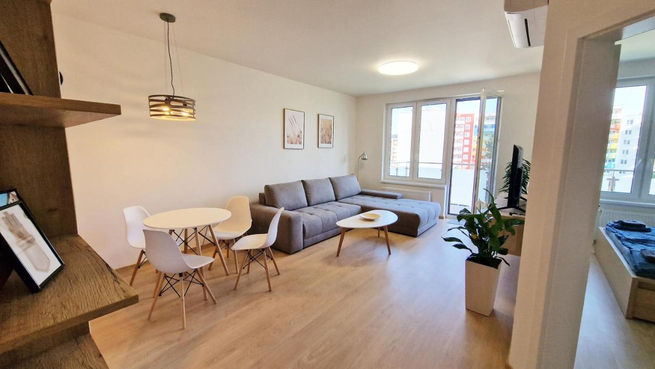 Luxo 2 Room Apartments By Bratislavatrip Экстерьер фото
